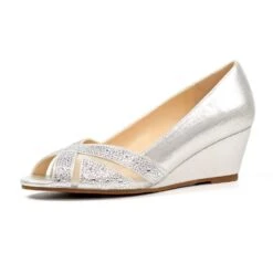 LUNAR Adriana Silver Shoe -Chic Ladies Shoes Store adriana silver shoe p7780 450409 image