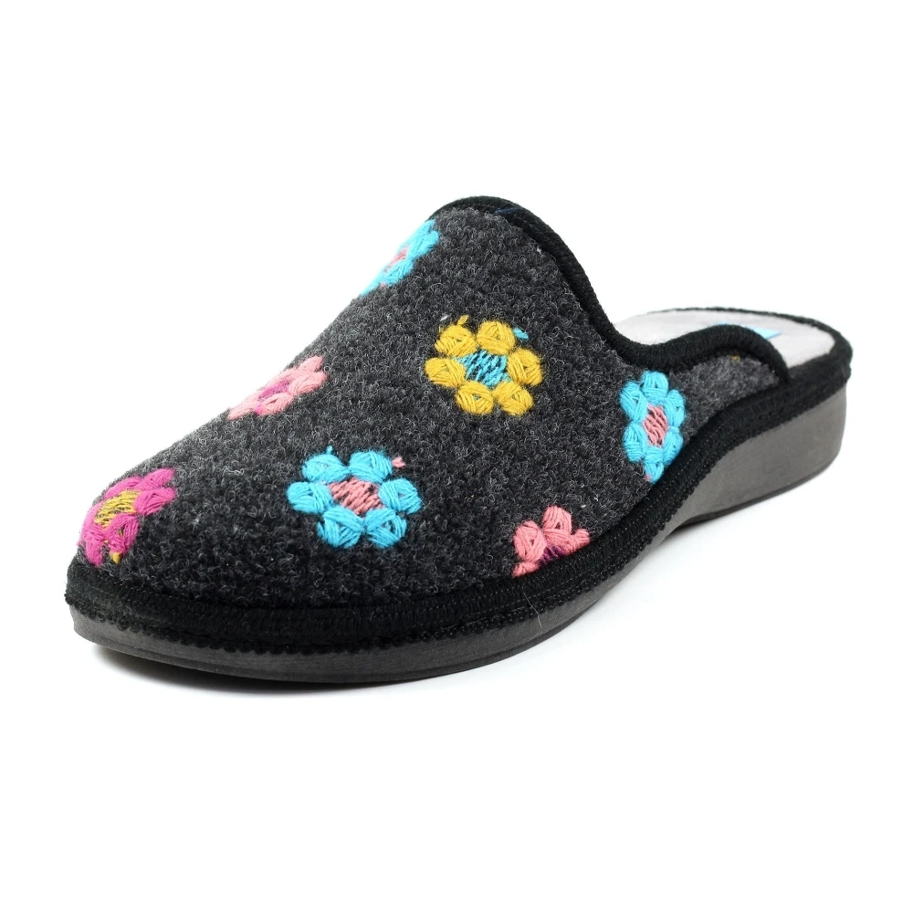 LUNAR Anther Black Mule Slipper 5 LUNAR Anther Black Mule Slipper - Image 3