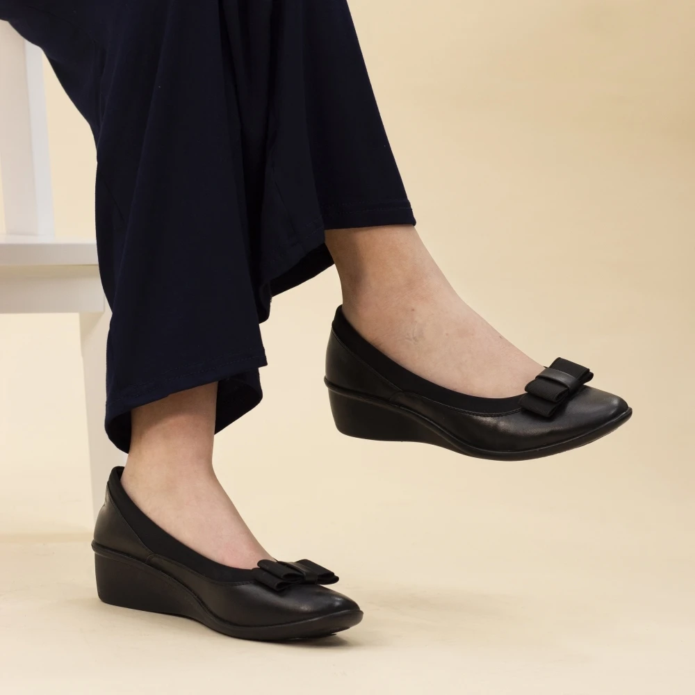 LUNAR Deacon Black Comfort Shoe 4 LUNAR Deacon Black Comfort Shoe - Image 2