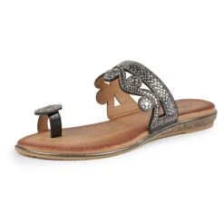 LUNAR Lynn Toe Loop Sandal 13 LUNAR Lynn Toe Loop Sandal -Chic Ladies Shoes Store lynn toe loop sandal p4680 283714 image