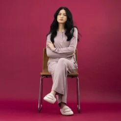 Million White Slipper -Chic Ladies Shoes Store million white slipper p6820 387576 image