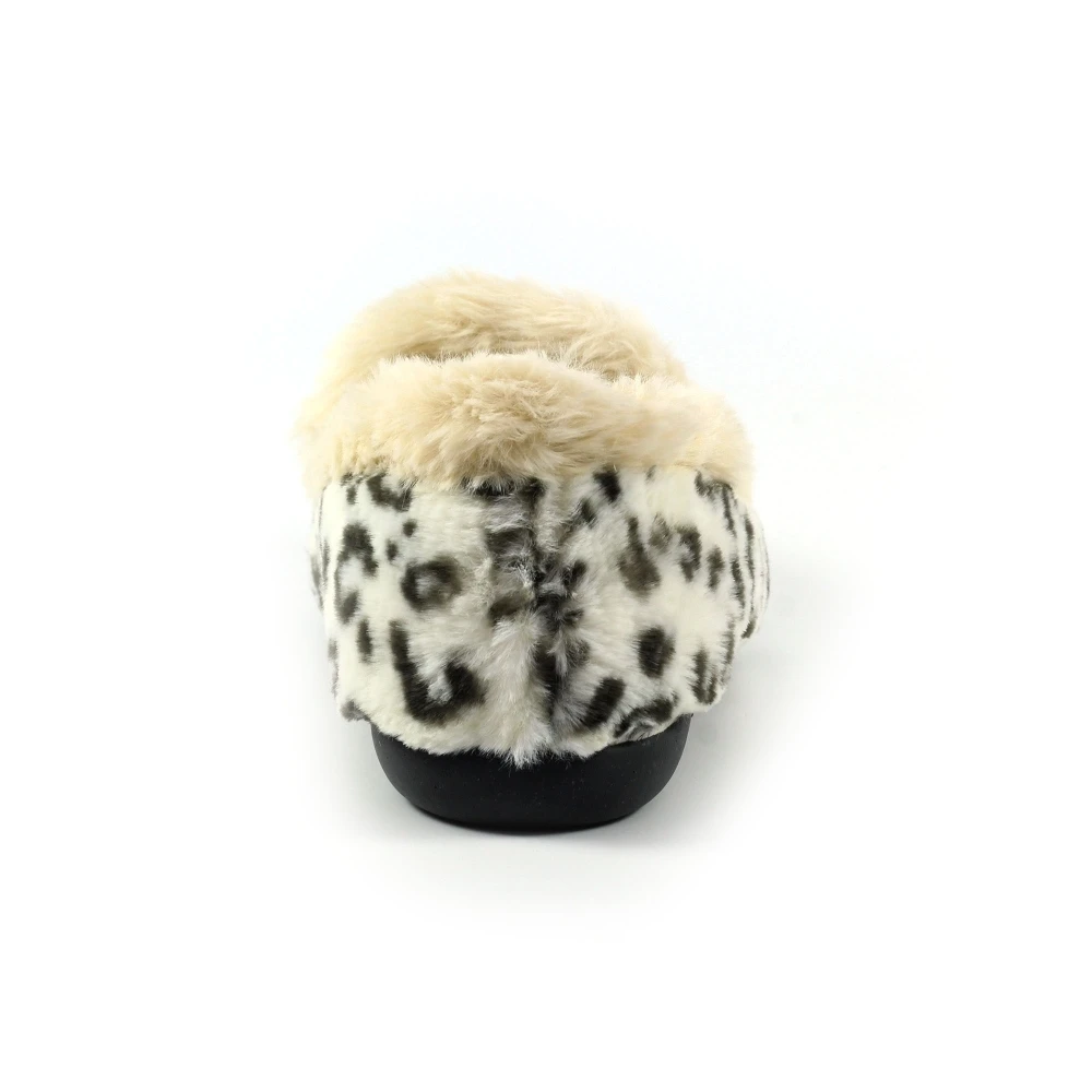 LUNAR Morgan White Slipper 6 LUNAR Morgan White Slipper - Image 4