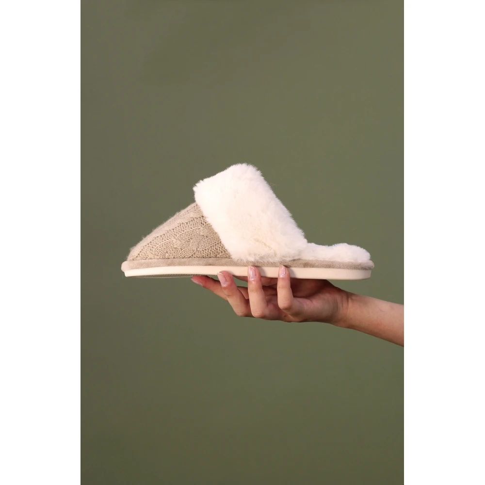 LUNAR Nika Beige Slipper 4 LUNAR Nika Beige Slipper - Image 2