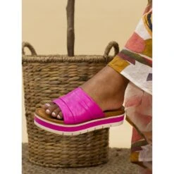 LUNAR Sorrento Fuchsia Leather Sandal -Chic Ladies Shoes Store sorrento fuchsia leather sandal p7280 417600 image
