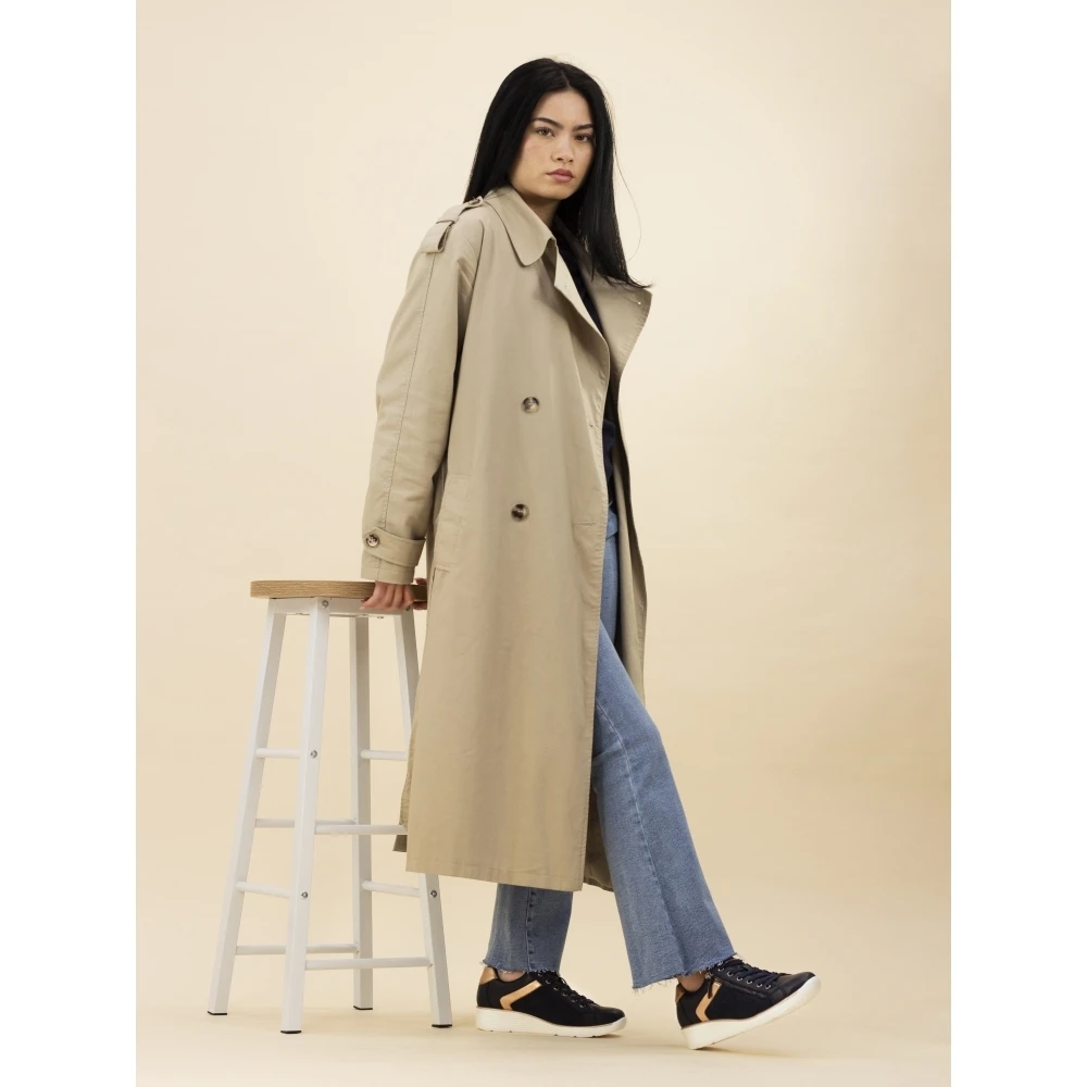 LUNAR Tillie Navy Trainer 5 LUNAR Tillie Navy Trainer - Image 3