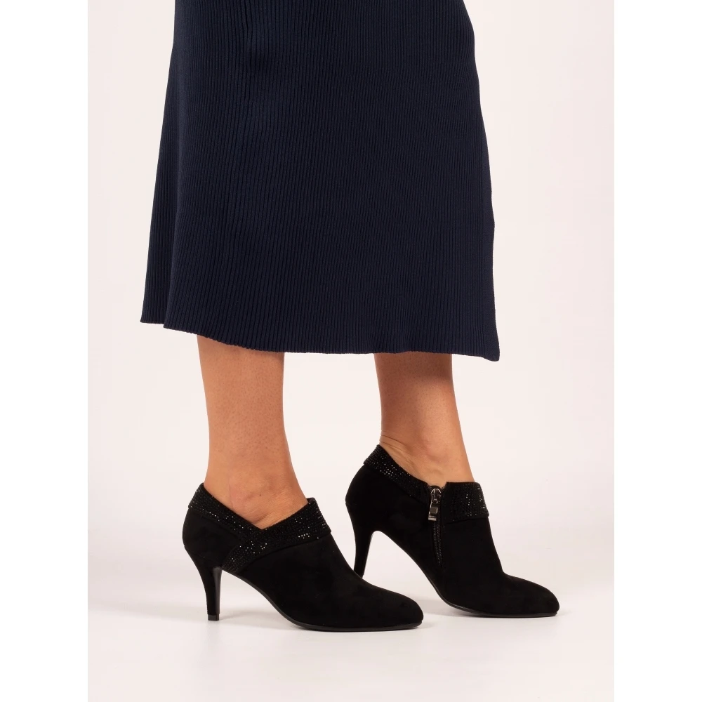 LUNAR Tyler Black Trouser Boot 6 LUNAR Tyler Black Trouser Boot - Image 4